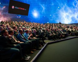 oslava v Planetariu